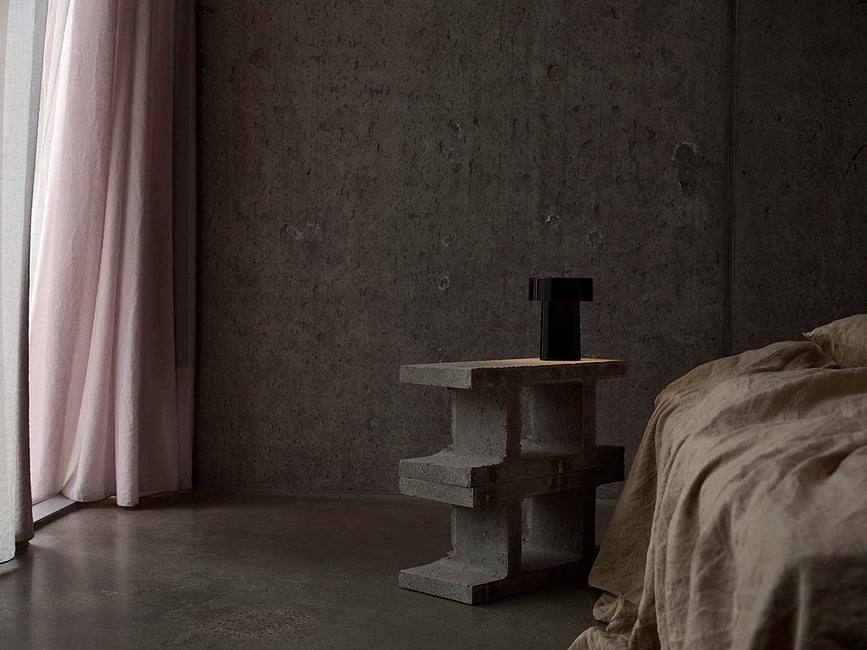 Lámpara de Mesa inalámbrica Oblong, marrón