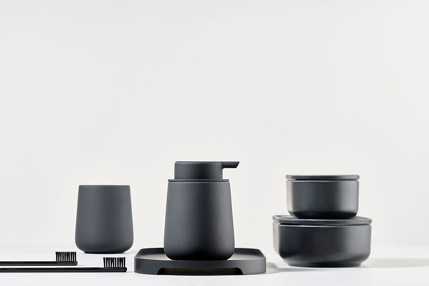 Nova One Dozirnik mila, črn