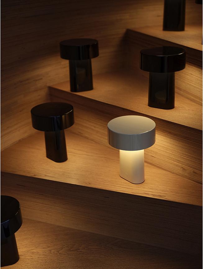 Oblong Namizna svetilka, brezžična, rjava