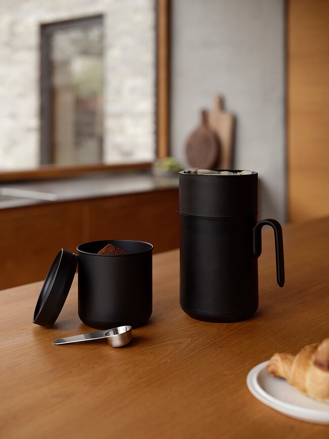 Singles Δοχείο Καφέ με κουταλάκι, μαύρο