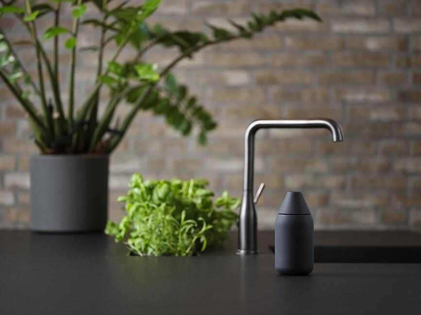 Singles Dozownik za milo, toplo siv