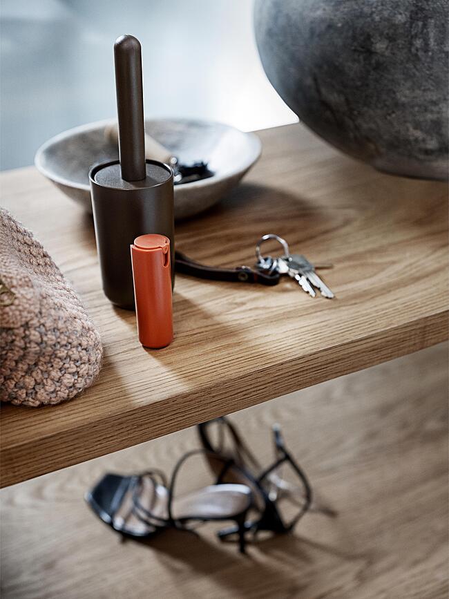 Singles Razkužilo za roke, črno