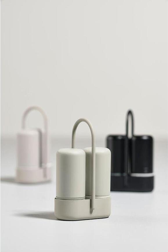 Singles Salière et Poivrière avec support, noires, Set 3 pièces