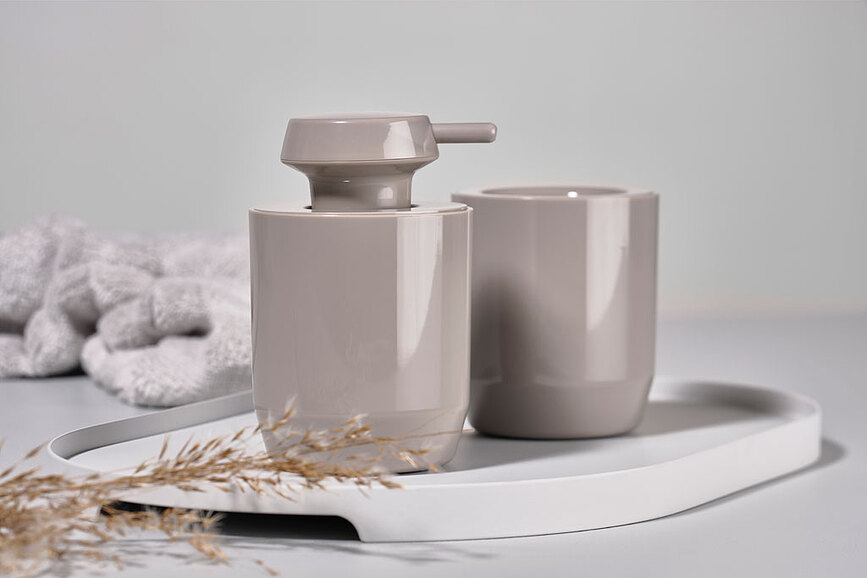 Suii Dozator za Sapun 12,4 cm crni