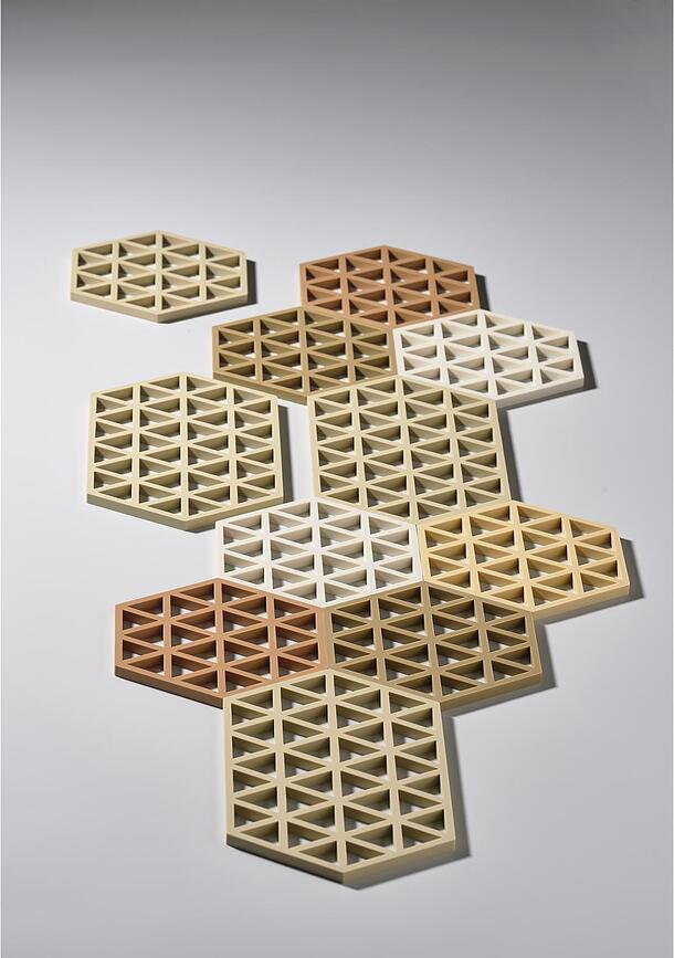 Triangles Βάση για ζεστά σκεύη, 24 cm, μαύρη