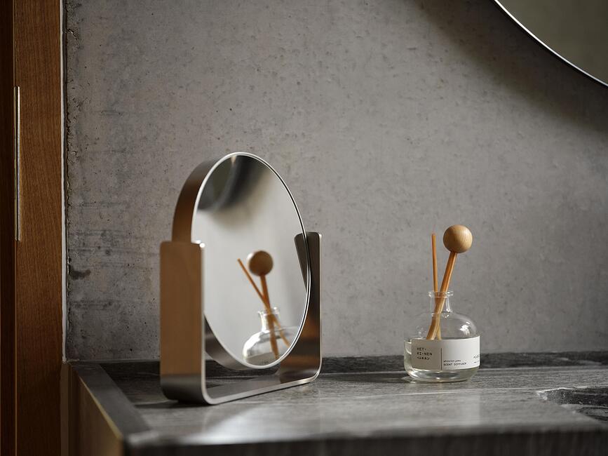 Ume Miroir Cosmétique, en acier