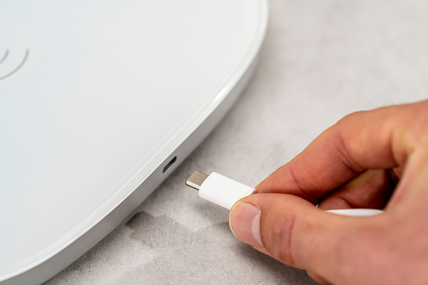 Báscula digital Enfinigy, blanca, con función de carga