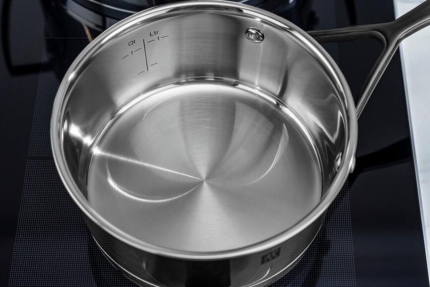 Batería de Cocina Bellasera, con mangos negros, Set de 5 piezas