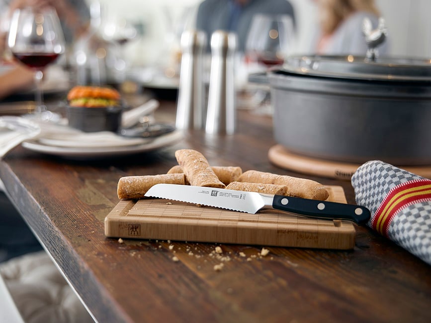 Cuchillo Multiusos dentado Zwilling Pro, 13 cm