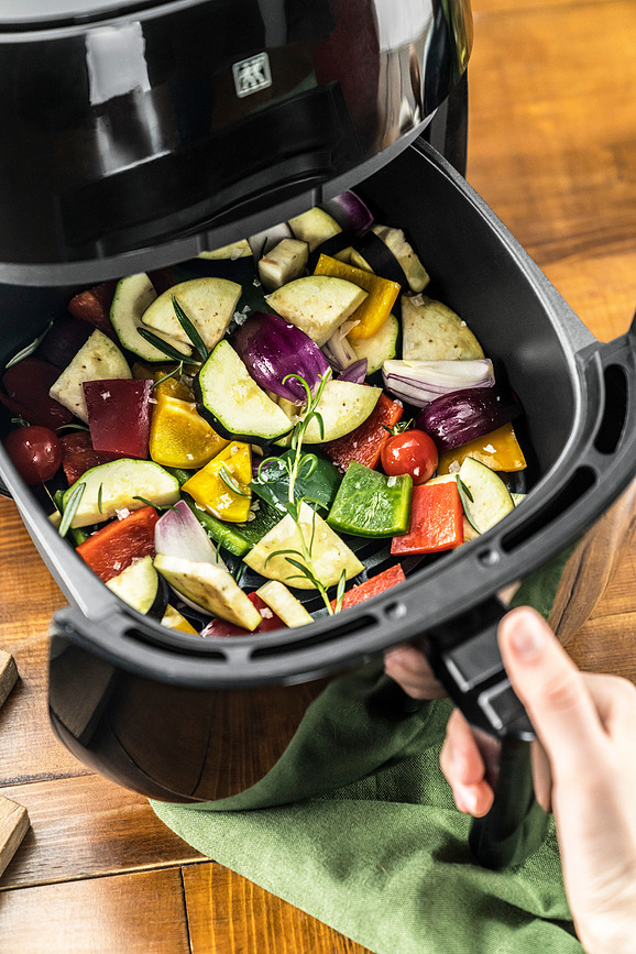 Electrics Air Fryer Friteza na vrući zrak 4 L crna