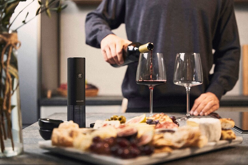 Enfinigy Vadičep, električni, črn