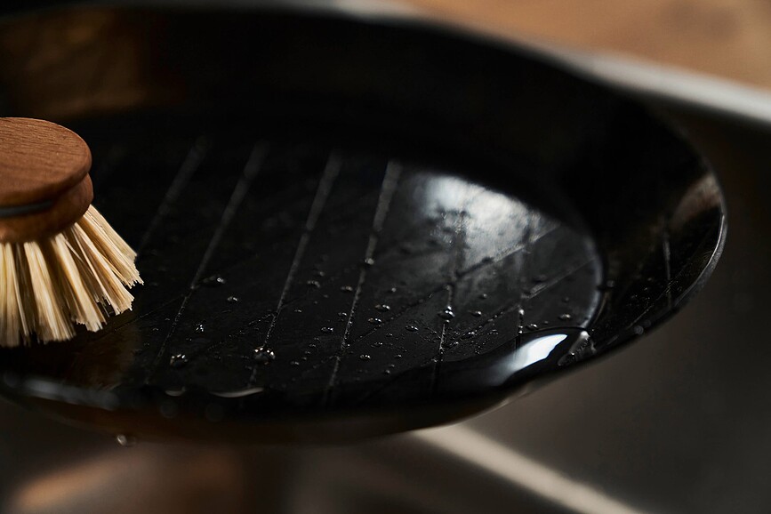 Forge Ponev železna, 28 cm