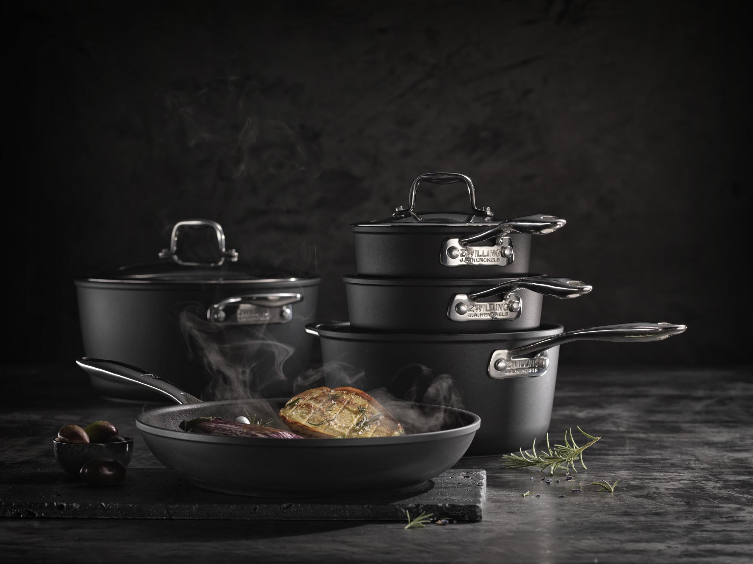 https://3fa-media.com/zwilling/zwilling-forte-saucepan-with-lid__130242_33d0fd8-s2500x2500.jpg