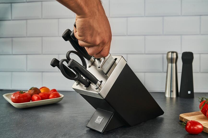 Four Star Blok za nože samoostrilni, črn, s 5 noži in škarjami