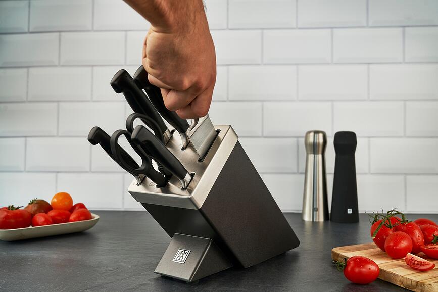 Four Star Μπλοκ Μαχαιριών αυτοακονιζόμενο, μαύρο, 5 μαχαίρια και ψαλίδι