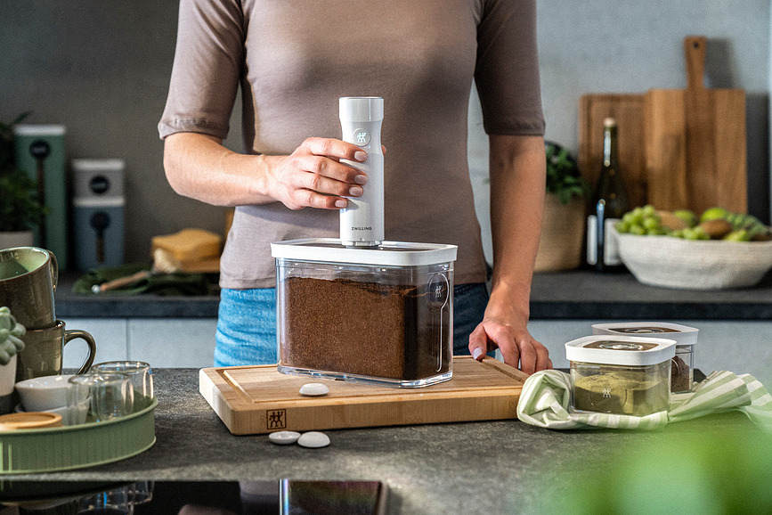 Fresh & Save Cube M Set de Boîtes sous vide avec pompe, insert, étiquettes et marqueur craie, 10 pièces