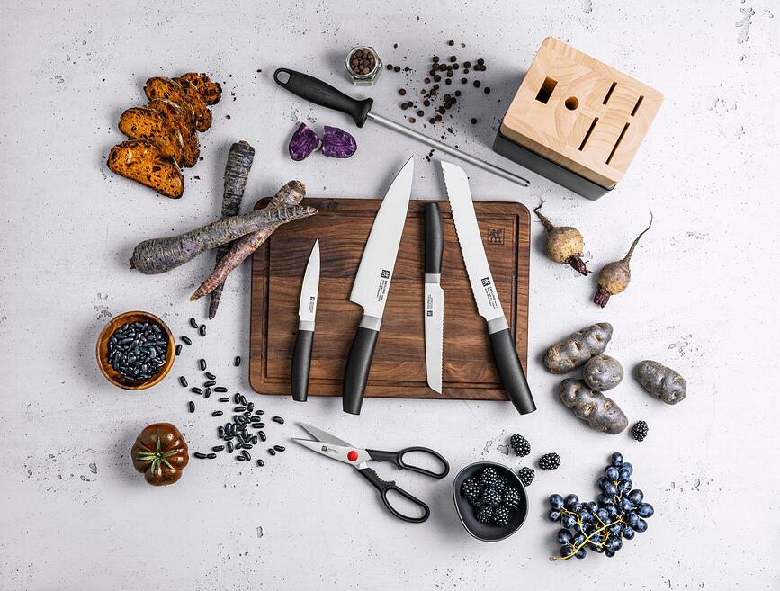 Now S Block with 4 knives, scissors and sharpener black
