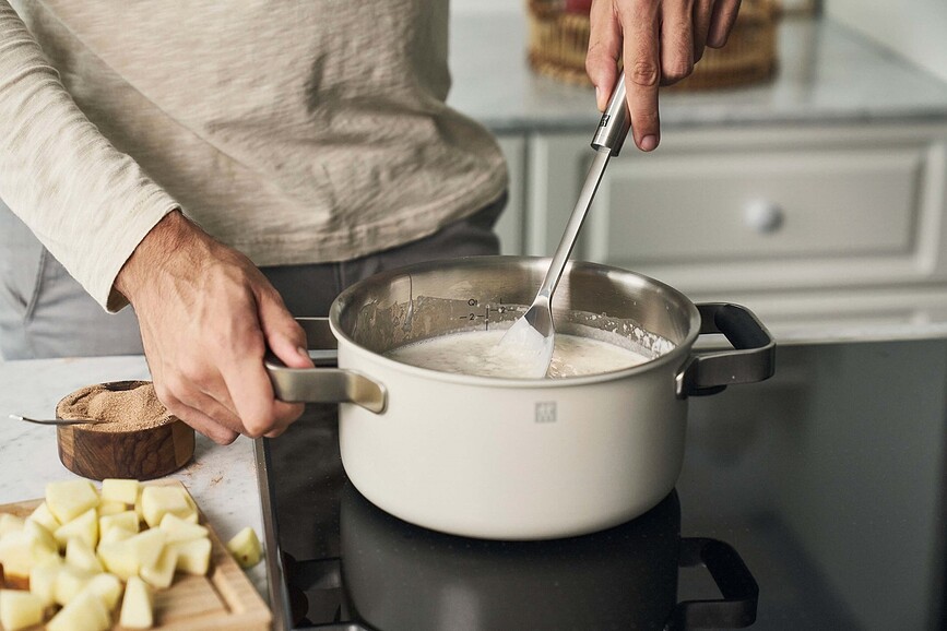 Pure Batterie de Cuisine avec casserole et 2 couvercles, crème, Set 5 pièces