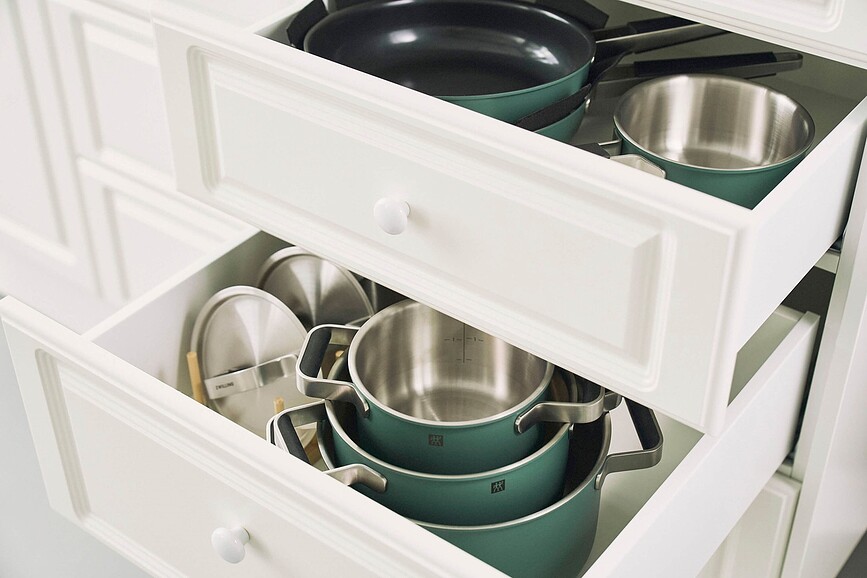 Pure Batterie de Cuisine avec casserole et 4 couvercles, crème, Set 9 pièces