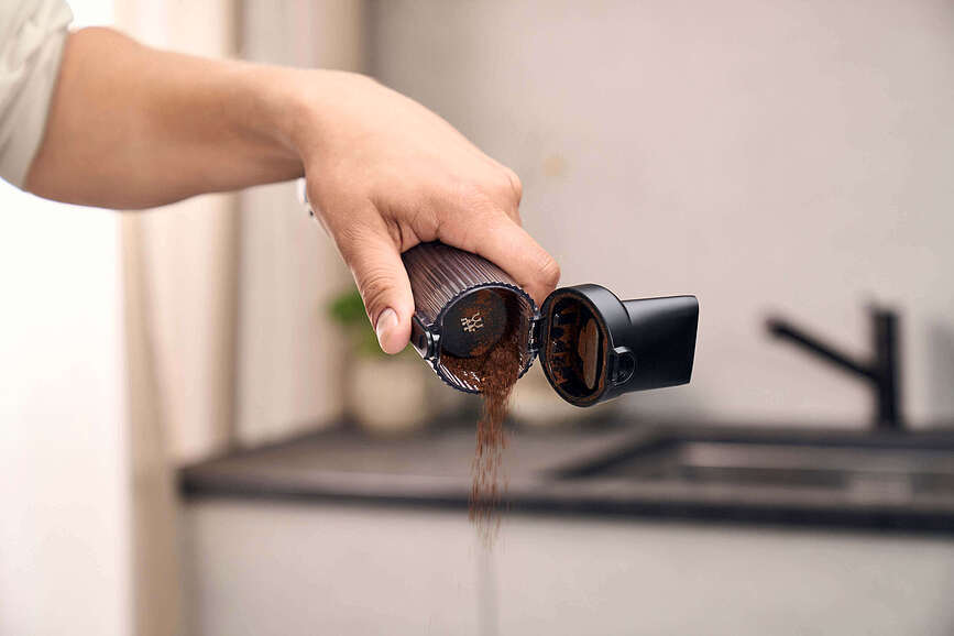 Xtend Usisavač ručni bežični crni bez akumulatora