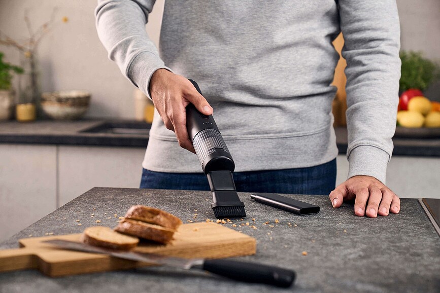 Xtend Usisavač ručni bežični crni bez akumulatora