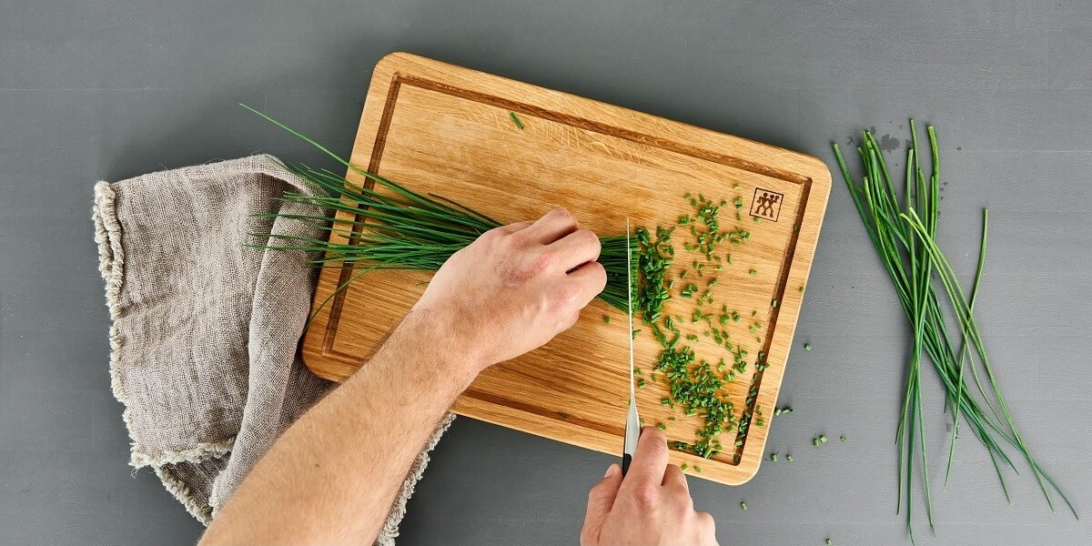 https://3fa-media.com/zwilling/zwilling-zwilling-cutting-board-25-x-35-cm__129819_536d64b-s2500x2500.jpg