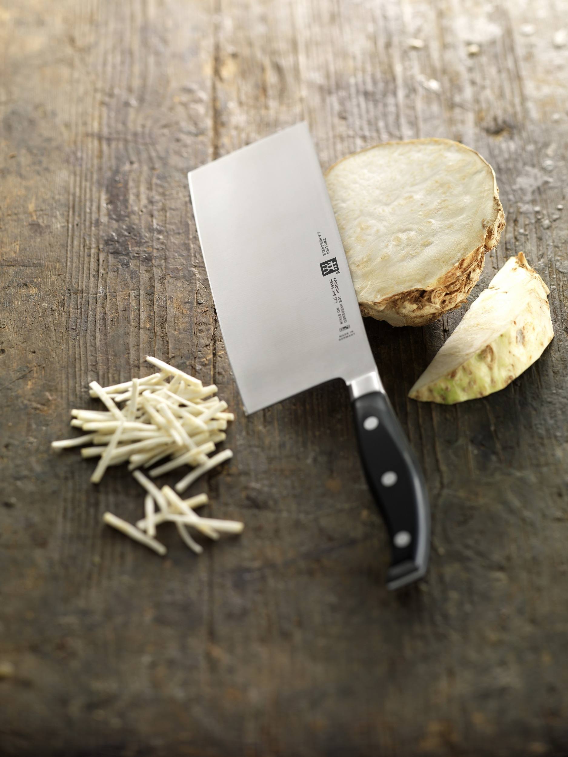 https://3fa-media.com/zwilling/zwilling-zwilling-pro-chinese-cleaver-18-cm__107770_bc69749-s2500x2500.jpg