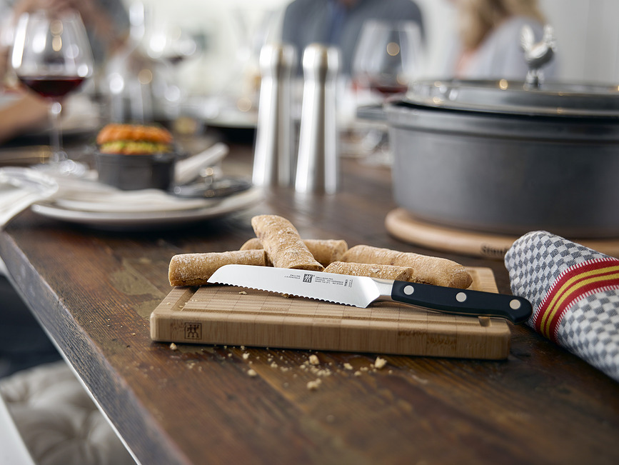 Zwilling Pro Messerblock mit 4 Messern und Schrfer aus Bambus - FA