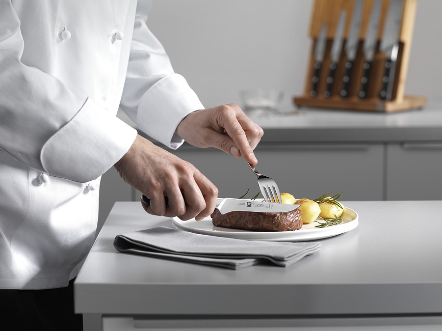 Zwilling Pro Nož za odreske 12 cm