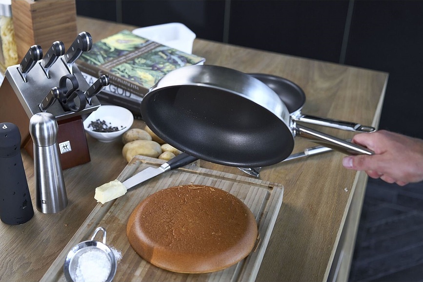 Zwilling Pro Tava plitka neprijanjajuća 28 cm