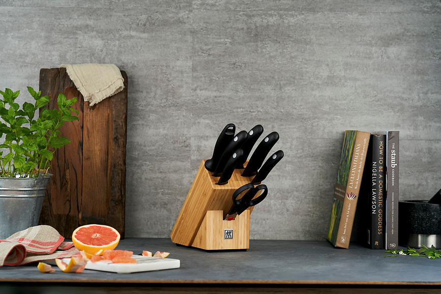 Zwilling Style Set Noževa s blokom i oštračem 8-dijelni set